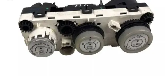 Mitsubishi Colt Climate control unit 69660063