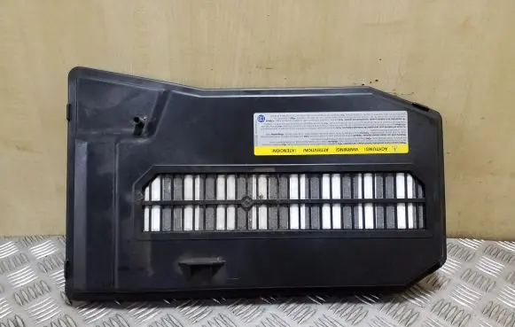 Volkswagen Touareg II Battery box tray cover/lid 7L0864643B
