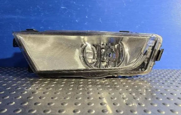 Skoda Octavia Mk3 (5E) Front fog light 5E0941699D