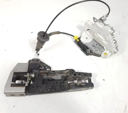Audi A6 C7 Front door lock