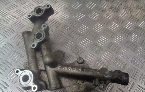Toyota Corolla Verso E121 Engine coolant pipe/hose