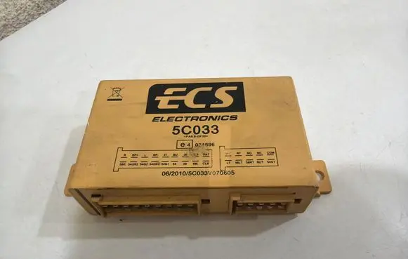 Nissan X-Trail T31 Tow bar trailer control unit/module 5C033