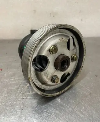 Renault Megane I Power steering pump 26077782