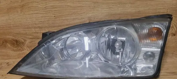 Ford Mondeo Mk III Headlight/headlamp