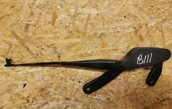 Mercedes-Benz C W204 Front wiper blade arm A2048200344