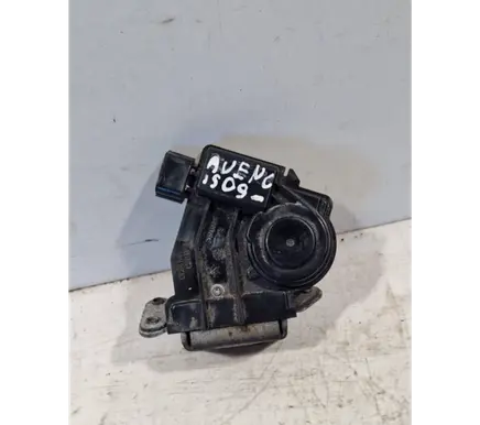 Loading door lock