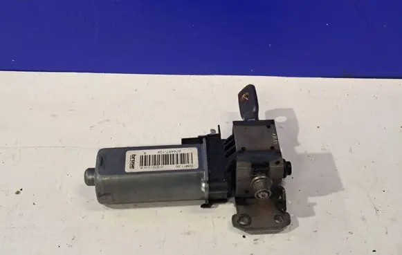 Volvo S60 Seat adjustment motor 974467104