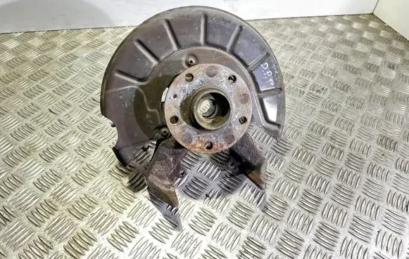 Volkswagen Golf VI Front wheel hub