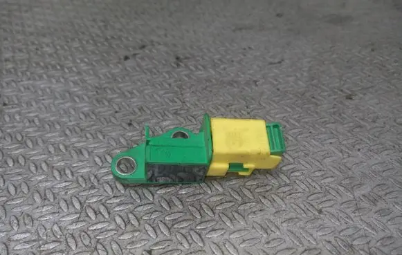 Audi A4 S4 B8 8K Airbag deployment crash/impact sensor 1K0909606C 8K0973323S