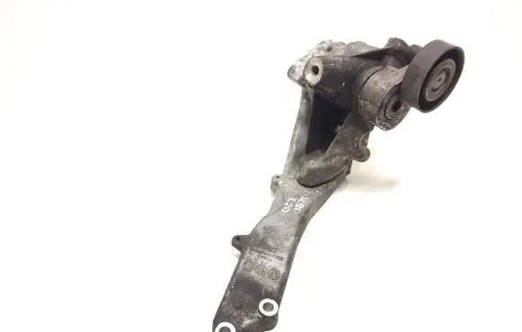 Volvo XC90 Engine mounting bracket 6G9N6028AB