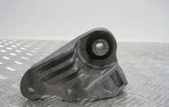Jeep Renegade Engine mount bracket 00521296060