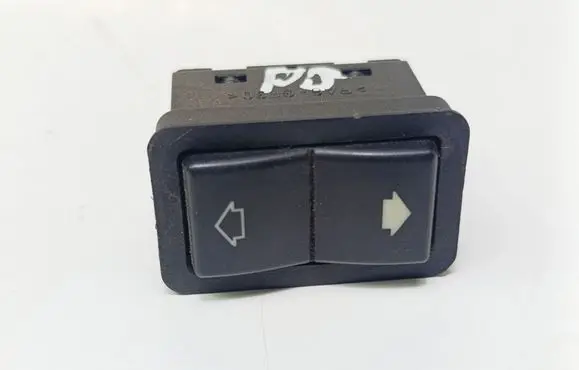 BMW 5 E39 Electric window control switch 8368974