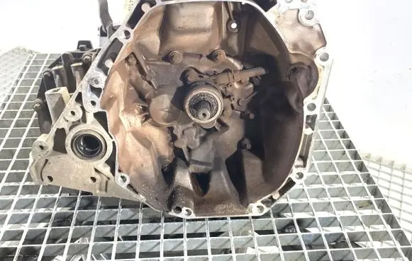 Nissan Qashqai Manual 5 speed gearbox JRQ