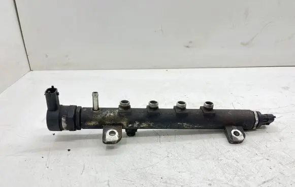 Opel Astra H Fuel main line pipe 55200251 0445214056