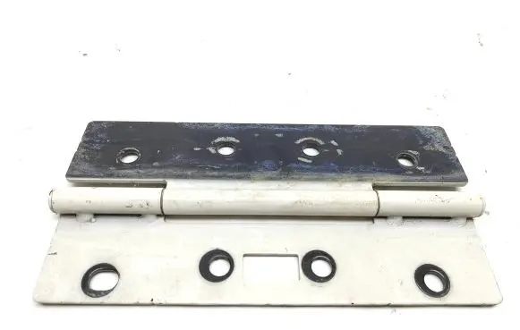 Jeep Wrangler Tailgate/trunk/boot hinge 55395580AB