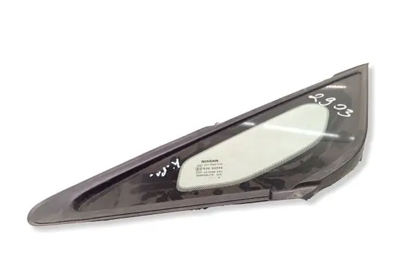 Nissan Note (E12) Front triangle window/glass AS2