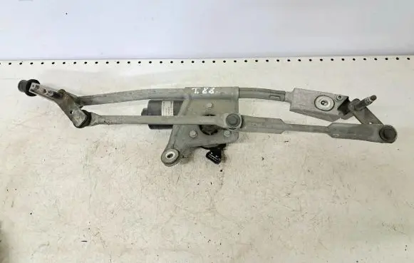 Volvo S60 Front wiper linkage and motor 8648343