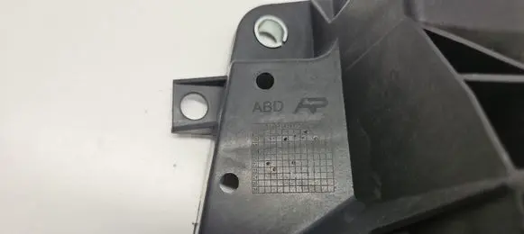 Chrysler Pacifica Radiator support slam panel bracket 68292238AB