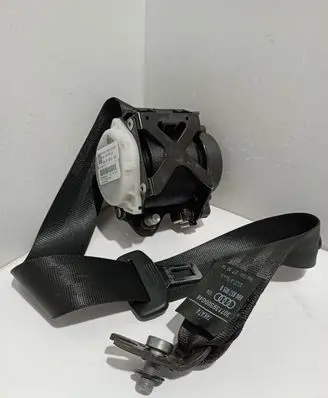 Audi Q3 8U Rear seatbelt 8U0857805B