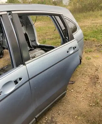 Honda CR-V Rear door