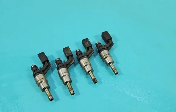 Skoda Octavia Mk2 (1Z) Fuel injector 03C906036A IMPRK1496106