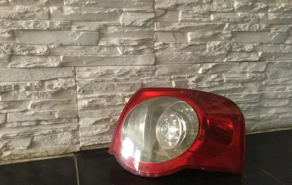 Volkswagen PASSAT B6 Rear/tail lights
