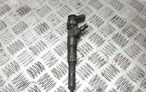 BMW 5 E60 E61 Fuel injector 0445110212