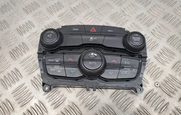 Dodge Challenger Climate control unit 5PG682XGAE