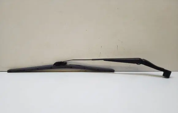 Opel Insignia B Front wiper blade arm 13471434