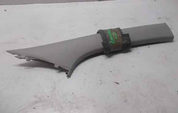 Renault Captur (A) pillar trim