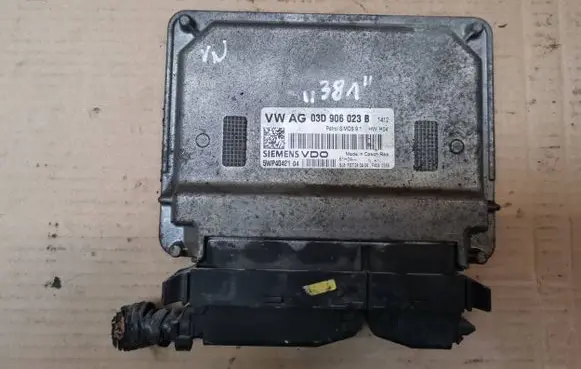 Volkswagen Polo IV 9N3 Engine control unit/module 03D906023B 5WP4042104