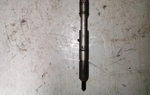 Audi A6 S6 C5 4B Fuel injector 0591302016 0432133786