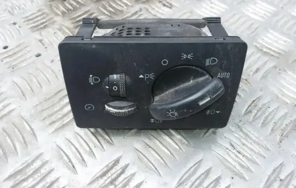 Ford Focus Light switch