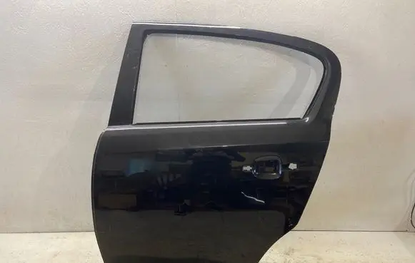 Opel Corsa D Rear door