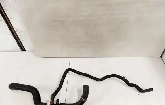 Nissan Qashqai Engine coolant pipe/hose