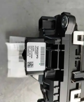 Volvo C40 Gear shifter/selector 32335827