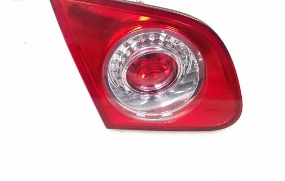 Volkswagen PASSAT B6 Tailgate rear/tail lights