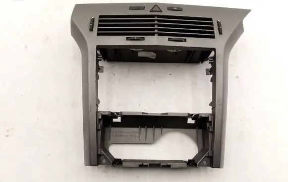 Opel Astra H Radio/GPS head unit trim 13141091