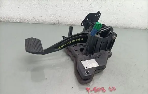 Peugeot 508 Brake pedal 9808827380
