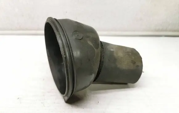 Volvo V70 Air intake duct part 8651422