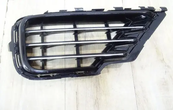Volkswagen Touareg III Front bumper lower grill 7P6853666C
