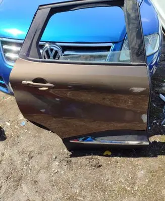 Renault Captur Rear door 312321532412