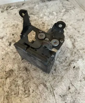Volvo V70 ABS Pump 30681619