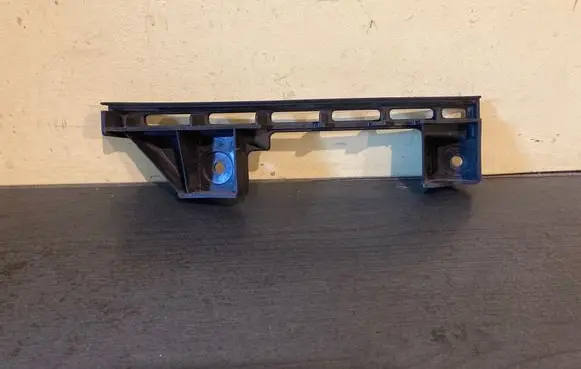 Volkswagen Caddy Front bumper mounting bracket 013837 1T0807889B