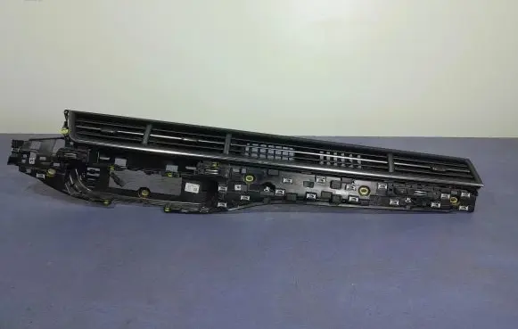 Audi Q7 4M Dashboard side air vent grill/cover trim 4M1820902S
