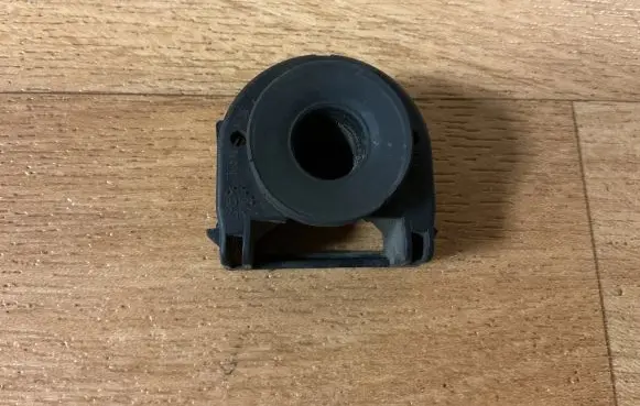 Peugeot 407 Radiator mount bracket 9639048580