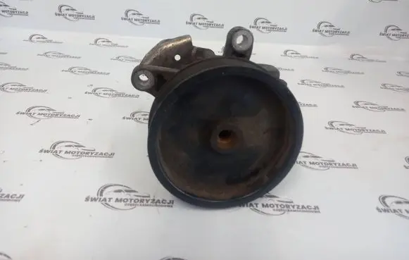 Mercedes-Benz Vito Viano W639 Power steering pump A0064665201