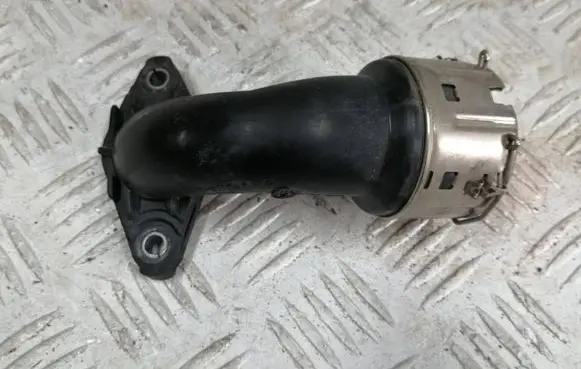 Ford Focus Air intake hose/pipe L1B16F072AA