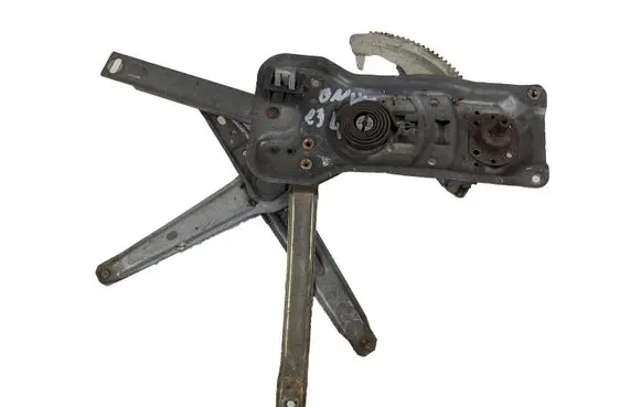 Rear door manual window regulator