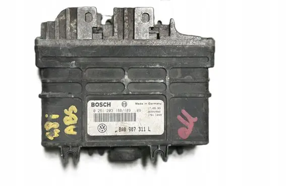 Volkswagen PASSAT B3 Engine control unit/module 8A0907311L